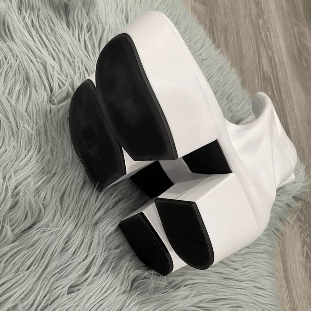 Prada white boots - Picture 3 of 7
